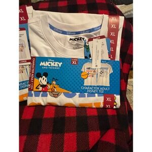 Disney Mickey‎ and Friends XL White T-Shirt Character Adult Tee